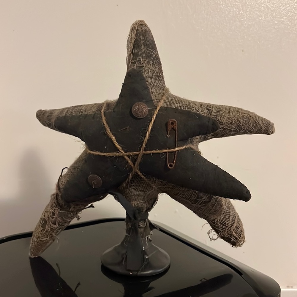 Primitive decor